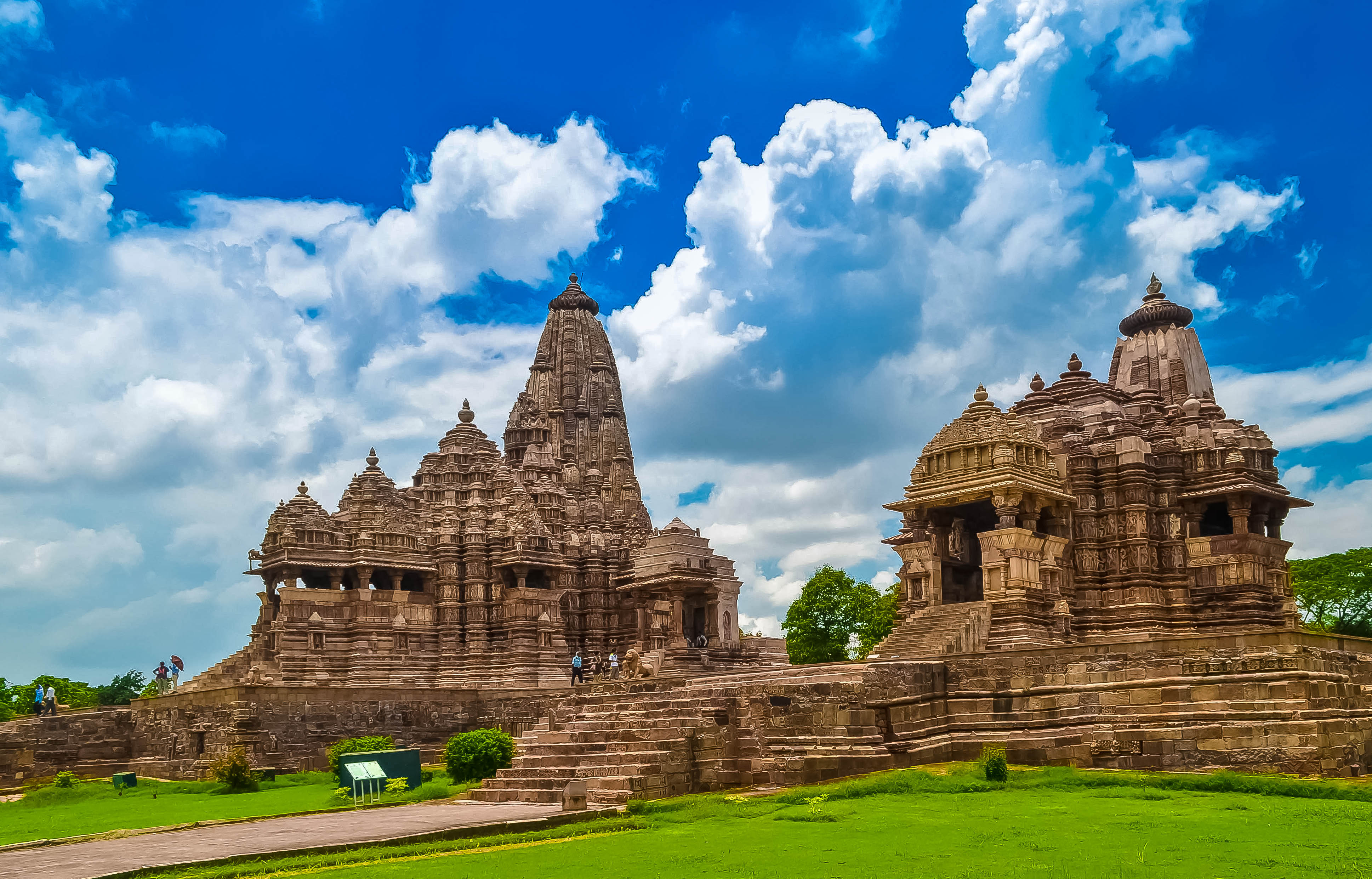 A Long Weekend To Bandhavgarh and Khajuraho