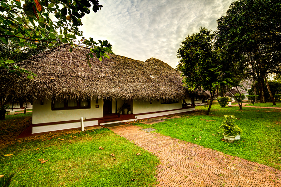 Marari Beach Resort Cottage